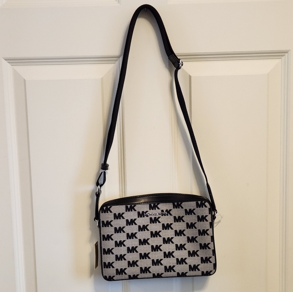 NWT Michael Kors Jet Set Crossbody Bag